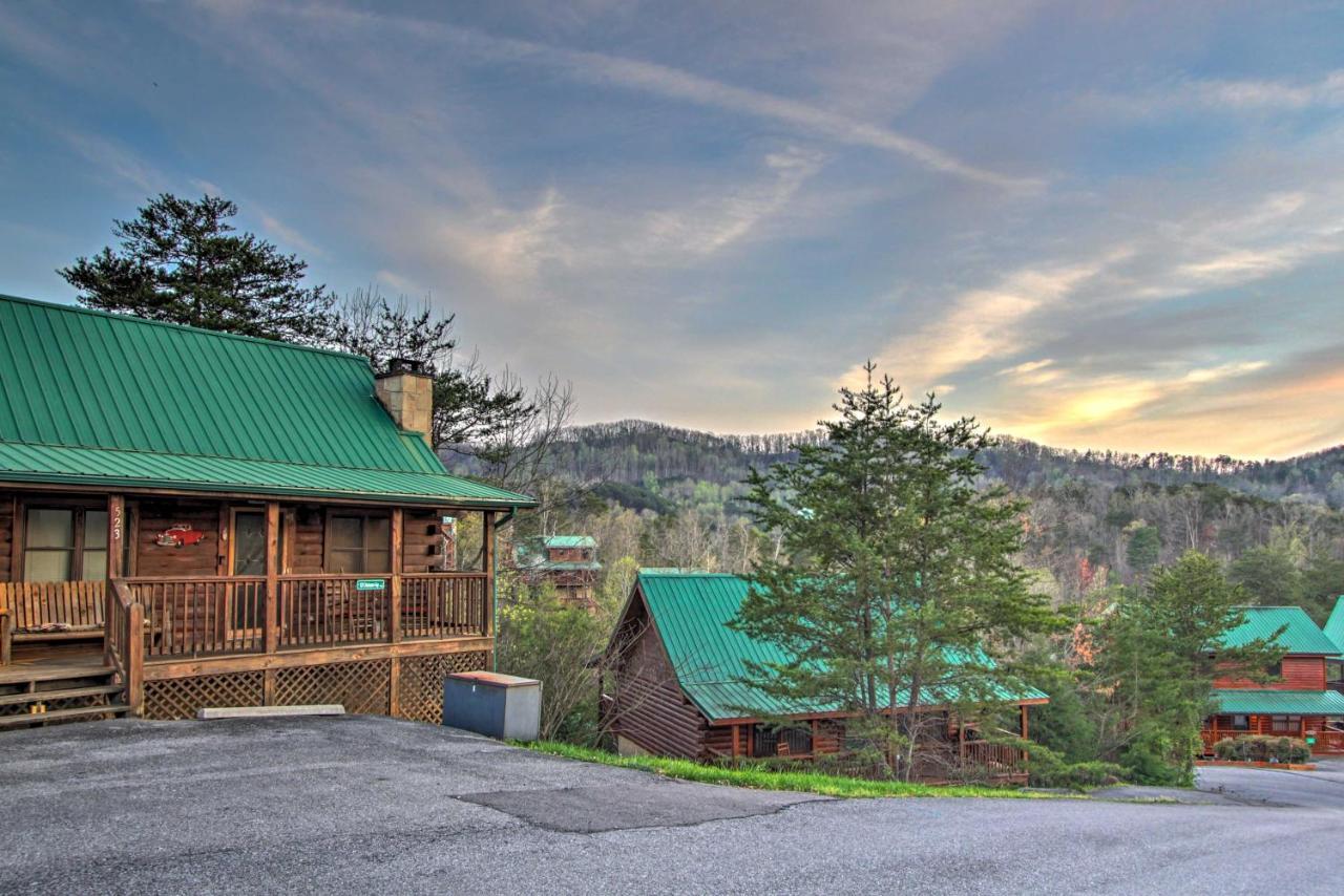 Pigeon Forge Cabin With Hot Tub And Mountain Views! Exterior foto